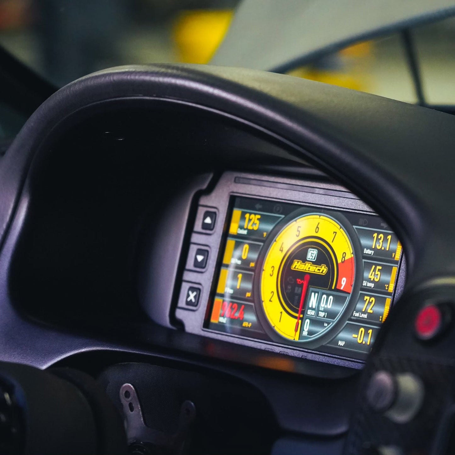 Haltech iC-7 Dash and Recessed Cluster Mount Combo HT-067010