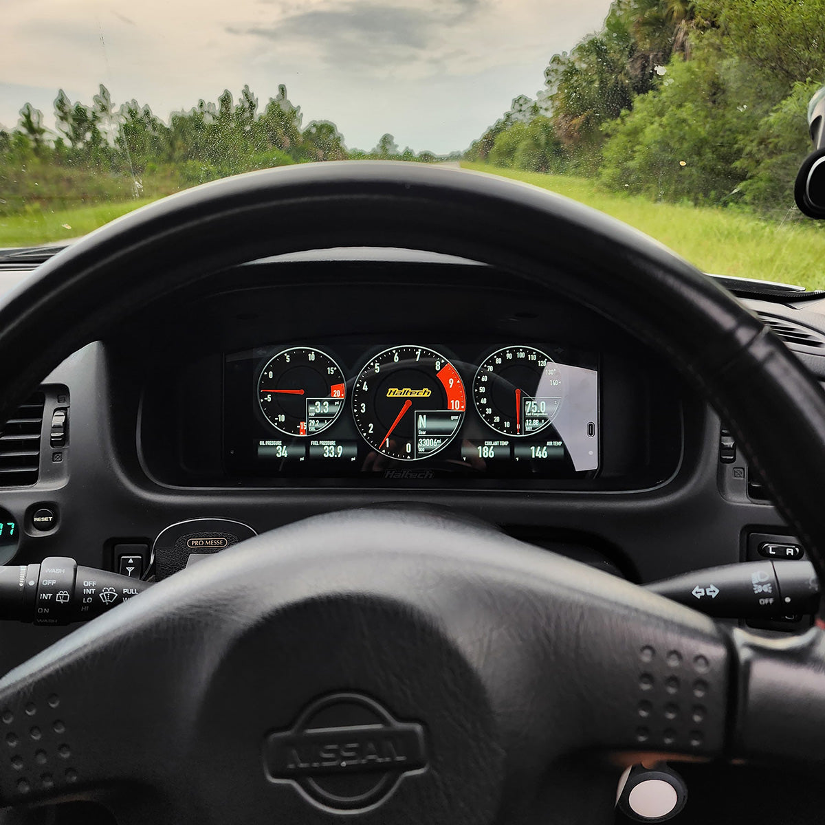 $200USD OFF Haltech uC-10 Display and Mako Dash Mount Combo