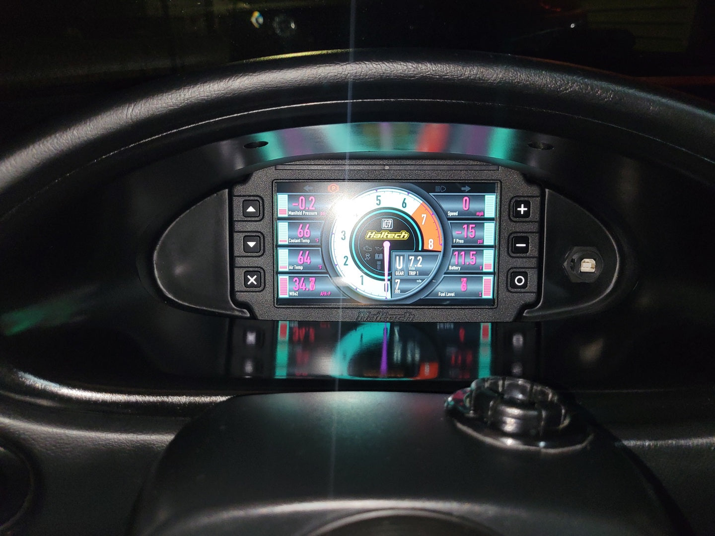 Ford Falcon / Fairlane AU 98-03 Dash Mount