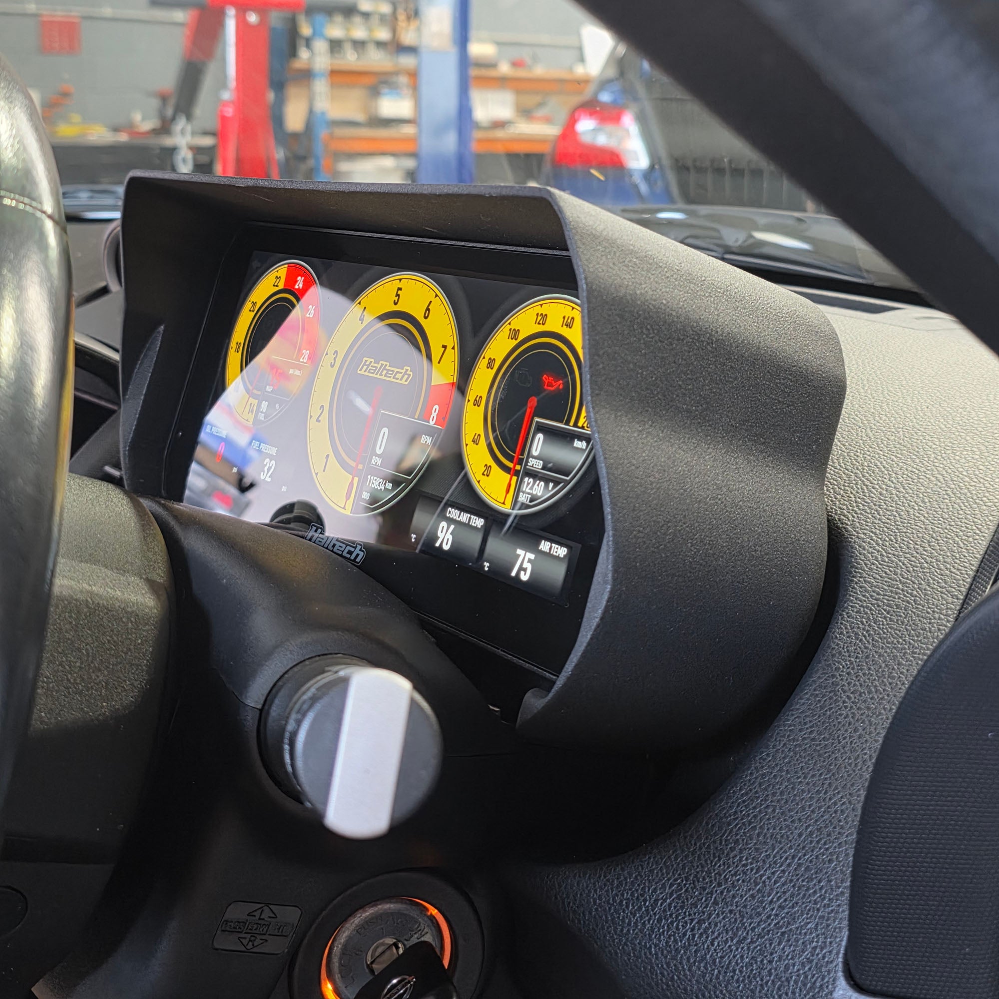 Nissan 350z / Z33 Dash Mount – makomotorsport