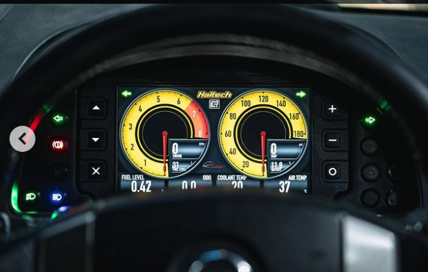 Nissan V35 / Infiniti G35 01-04 Dash Mount