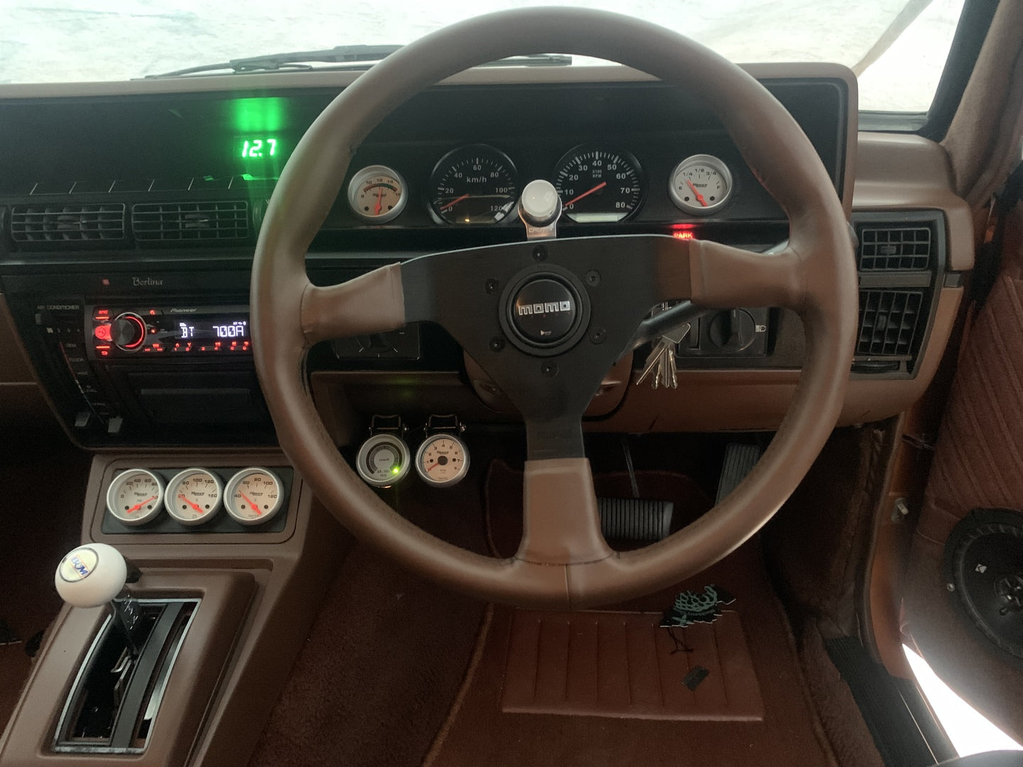 Holden Commodore VK Dash Mount