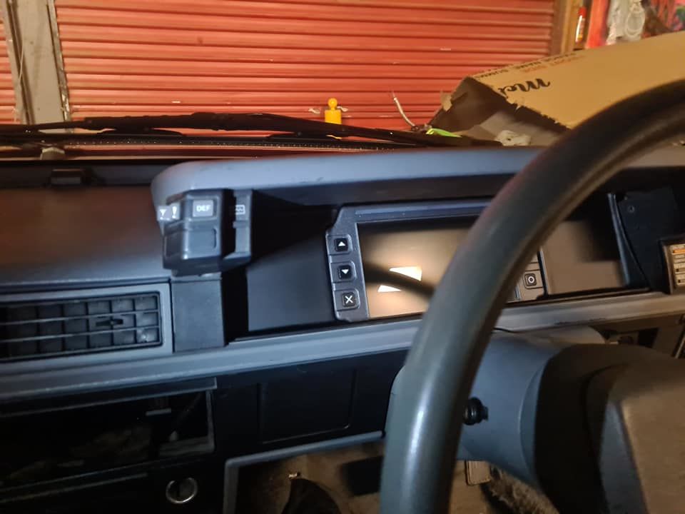 Holden Commodore VL Dash Mount